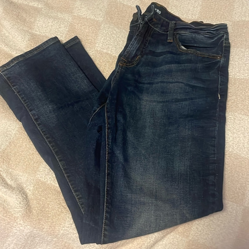 Men’s size 30/30 aeropostal jeans, slim straight, new without tags.
